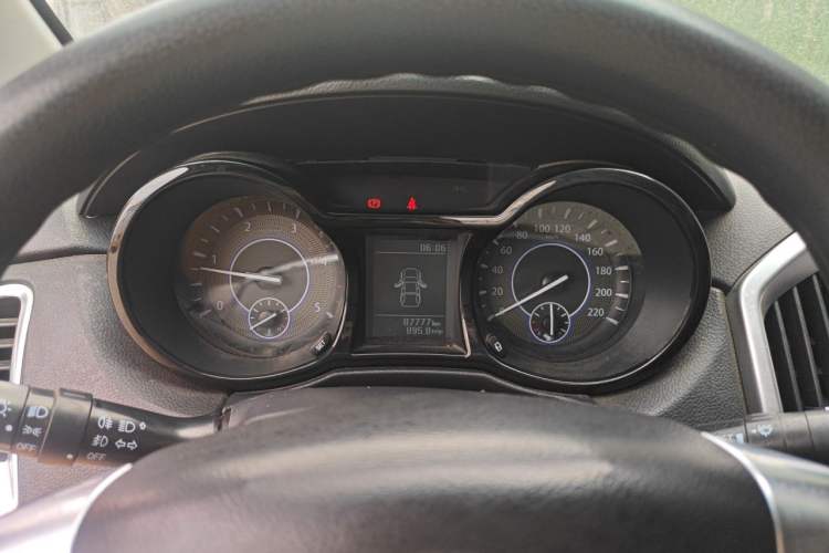 Used JMC Baodian 2020 2.5T Diesel Two-Wheel Drive Comfort Edition Long Wheelbase JX4D25A6L Instrument Cluster