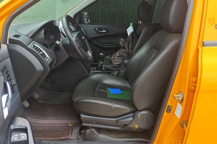 Used JMC Baodian 2020 2.5T Diesel Two-Wheel Drive Comfort Edition Long Wheelbase JX4D25A6L Left Front Seat