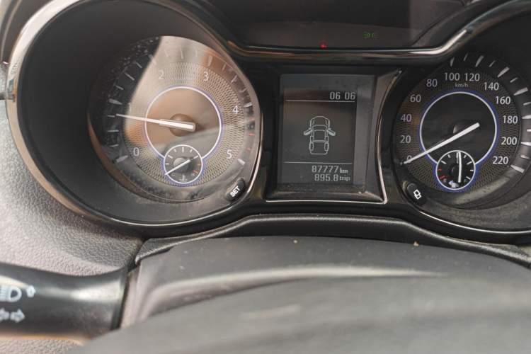 Used JMC Baodian 2020 2.5T Diesel Two-Wheel Drive Comfort Edition Long Wheelbase JX4D25A6L Odometer Close Up