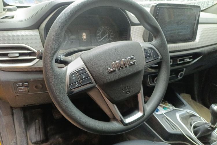 Used JMC Baodian 2020 2.5T Diesel Two-Wheel Drive Comfort Edition Standard Wheelbase JX4D25A6L Steering Wheel