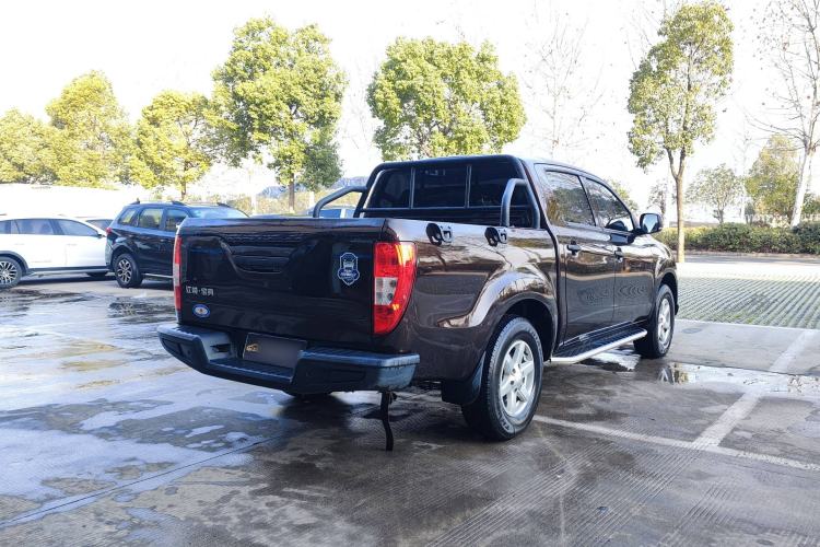 Used JMC Baodian 2022 2.5T Diesel Two-Wheel-Drive Comfort Edition Standard Wheelbase JX4D25A6L Exterior 5