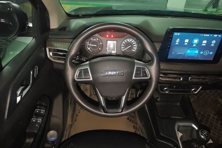 Used JMC Baodian 2022 2.5T Diesel Two-Wheel-Drive Comfort Edition Standard Wheelbase JX4D25A6L Steering Wheel