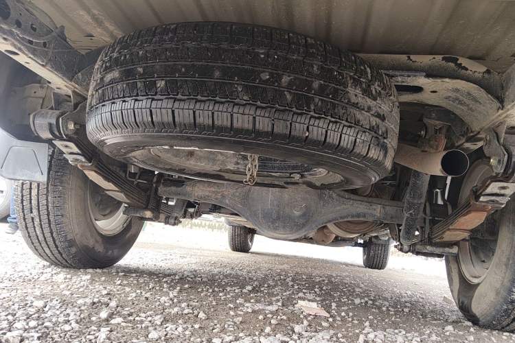 Used JMC Baodian 2022 2.5T Diesel 4x4 Comfort Edition Long Wheelbase JX4D25A6L Chassis Rear