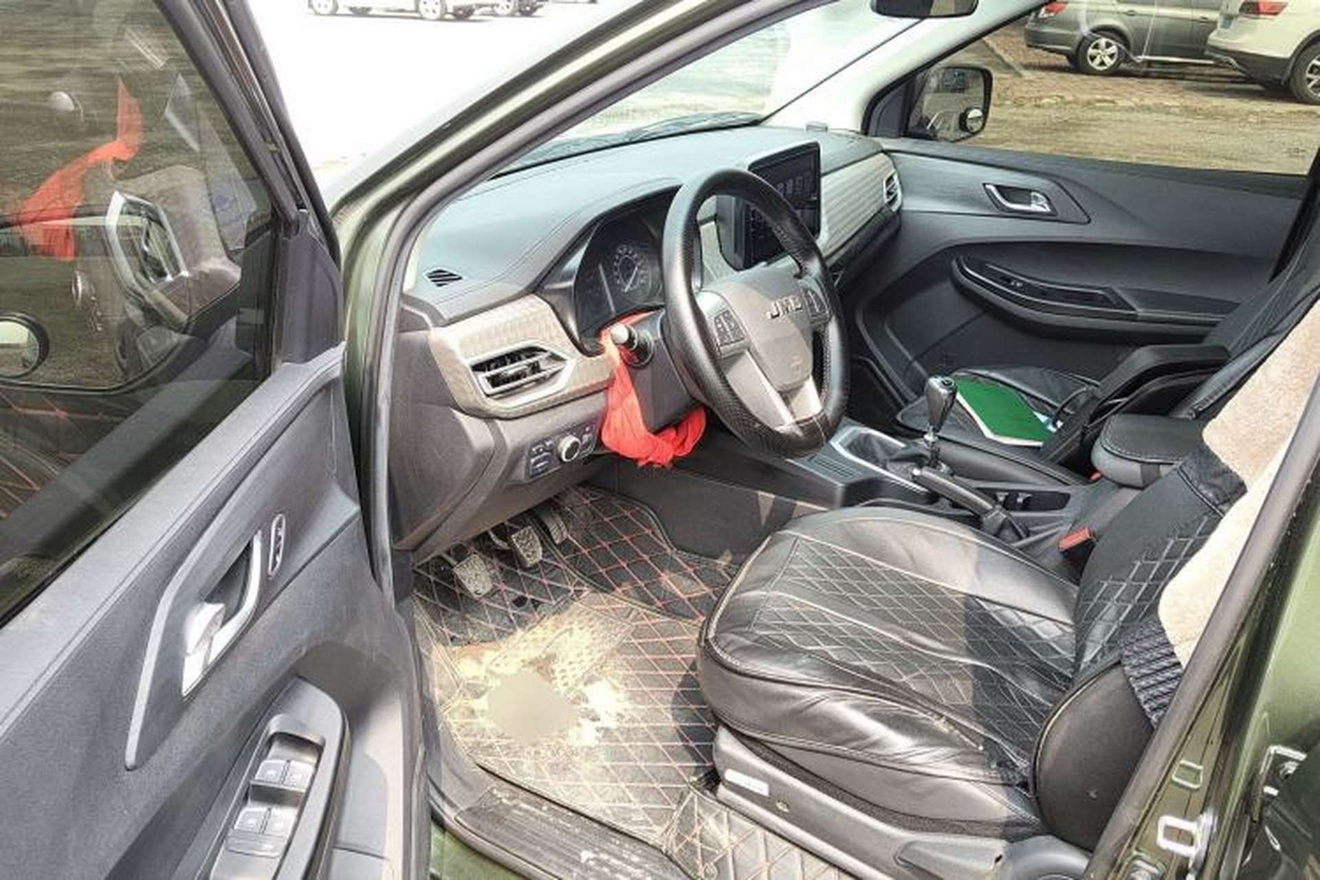 Used JMC Baodian 2022 2.5T Diesel 4x4 Comfort Edition Long Wheelbase JX4D25A6L Driver Seat