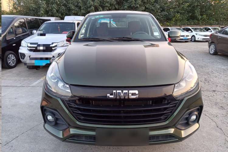 Used JMC Baodian 2022 2.5T Diesel 2WD Comfort Edition with Flat Bed and Extended Wheelbase – JX4D25A6L Front