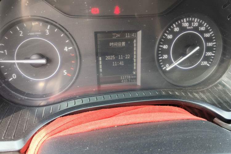 Used JMC Baodian 2022 2.5T Diesel 4x4 Comfort Edition Long Wheelbase JX4D25A6L Odometer Close Up