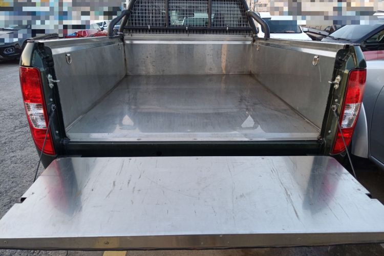 Used JMC Baodian 2022 2.5T Diesel 2WD Comfort Edition with Flat Bed and Extended Wheelbase – JX4D25A6L Trunk