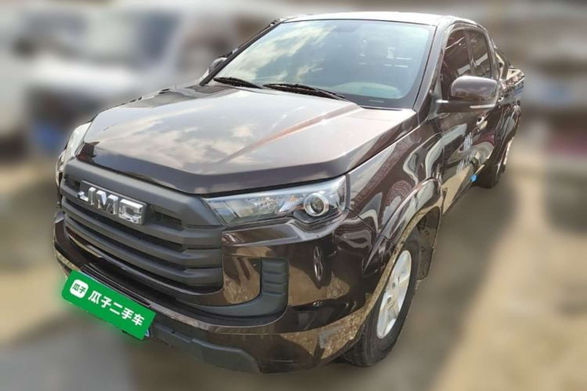 Used JMC Baodian 2022 2.5T Diesel 2WD Comfort Edition with Flat Bed and Extended Wheelbase – JX4D25A6L Front Left 45 Deg