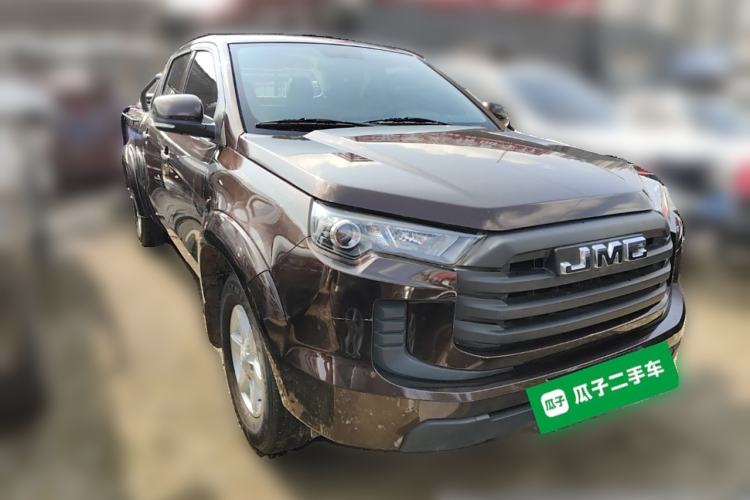 Used JMC Baodian 2022 2.5T Diesel 2WD Comfort Edition with Flat Bed and Extended Wheelbase – JX4D25A6L Front Right 45 Deg