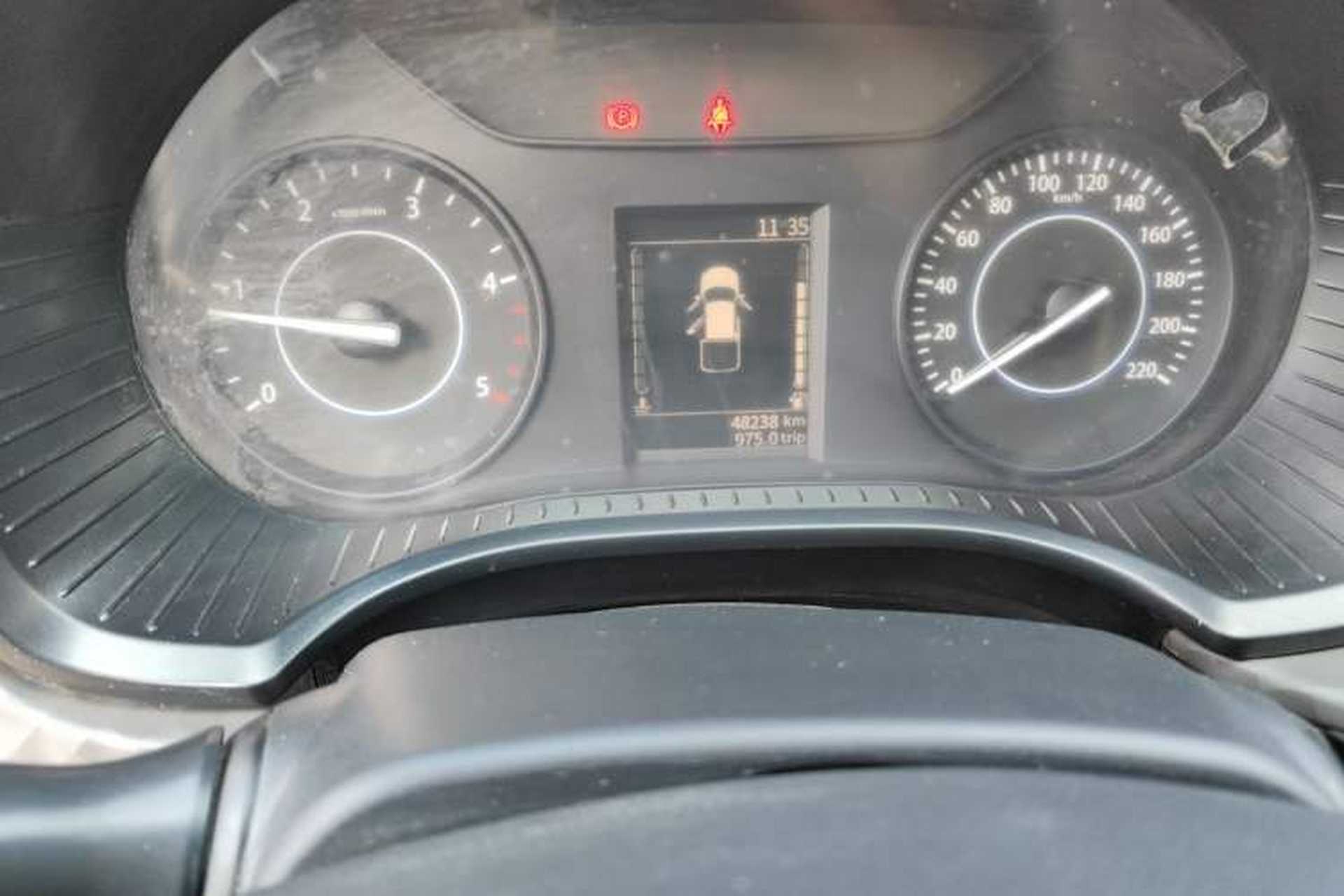 Used JMC Baodian 2022 2.5T Diesel 2WD Comfort Edition with Flat Bed and Extended Wheelbase – JX4D25A6L Odometer Close Up