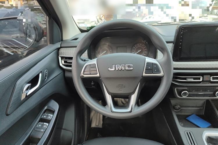Used JMC Baodian 2022 2.5T Diesel 2WD Comfort Edition with Flat Bed and Extended Wheelbase – JX4D25A6L Steering Wheel