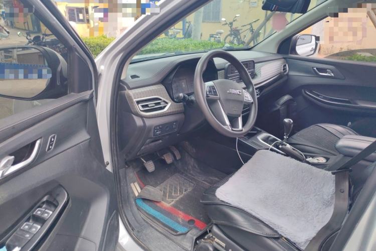 Used JMC Baodian 2022 2.5T Diesel Two-Wheel Drive Comfort Edition Long Wheelbase JX4D25A6L Driver Seat