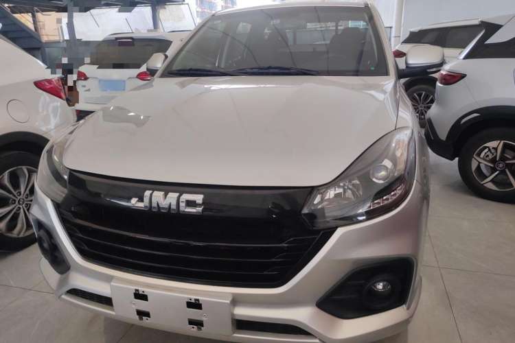 Used JMC Baodian 2022 2.5T Diesel Two-Wheel-Drive Comfort Edition Standard Wheelbase JX4D25A6L Front