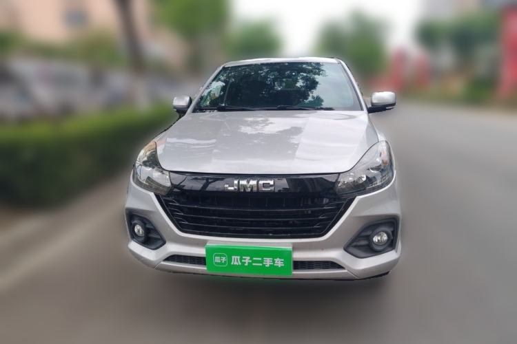 Used JMC Baodian 2022 2.5T Diesel Two-Wheel Drive Comfort Edition Long Wheelbase JX4D25A6L Front