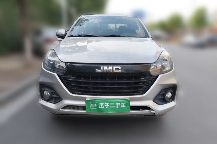 Used JMC Baodian 2022 2.5T Diesel Two-Wheel Drive Comfort Edition Long Wheelbase JX4D25A6L Front