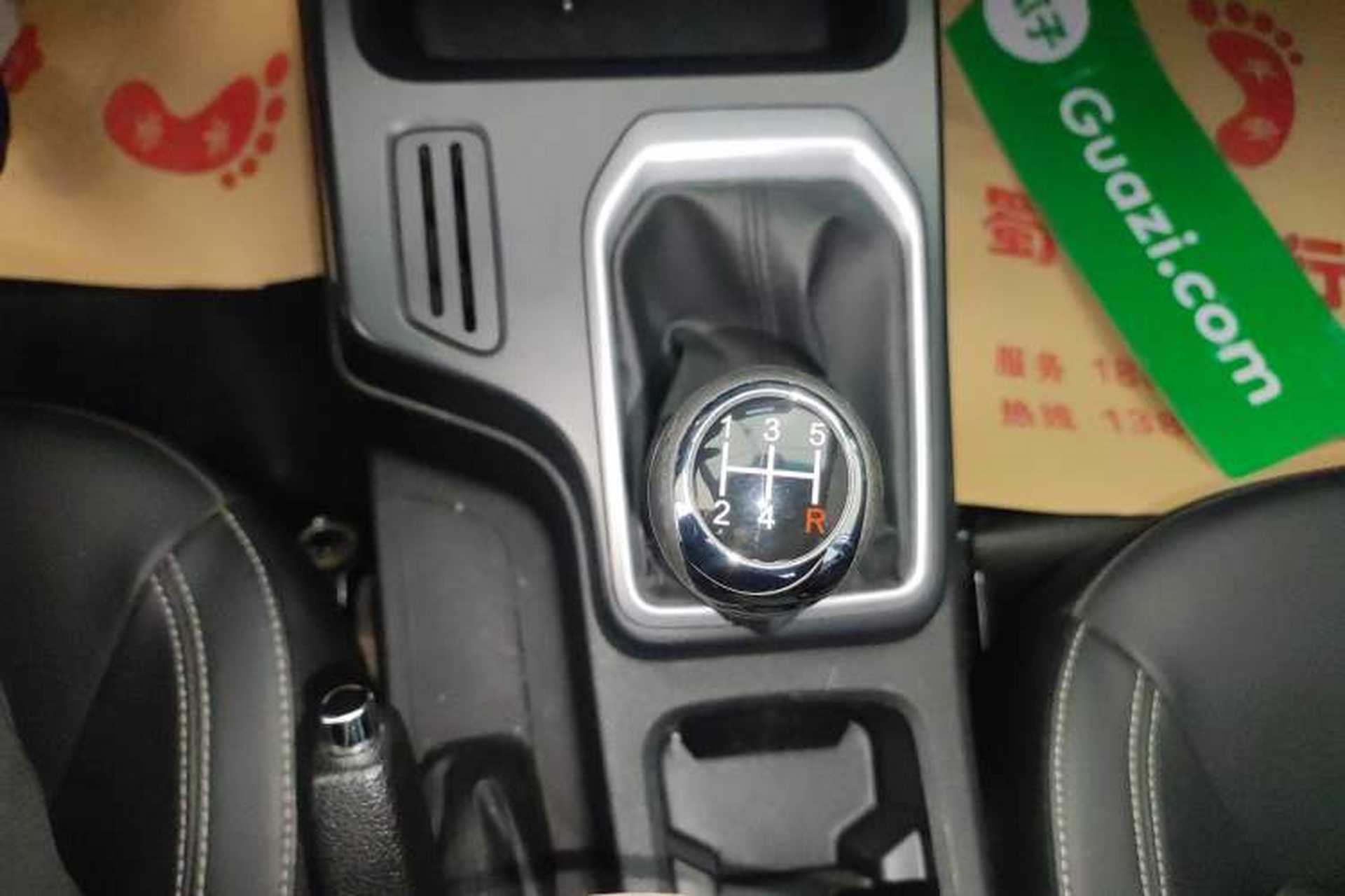 Used JMC Baodian 2022 2.5T Diesel Two-Wheel-Drive Comfort Edition Standard Wheelbase JX4D25A6L Gear Lever