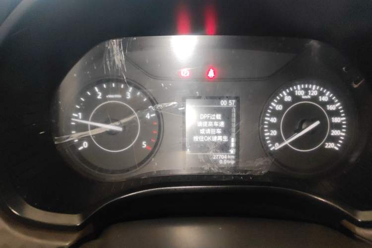 Used JMC Baodian 2022 2.5T Diesel Two-Wheel-Drive Comfort Edition Standard Wheelbase JX4D25A6L Instrument Cluster
