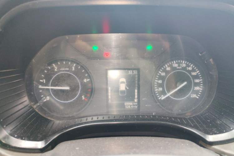 Used JMC Baodian 2022 2.5T Diesel Two-Wheel Drive Comfort Edition Long Wheelbase JX4D25A6L Instrument Cluster