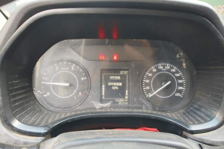Used JMC Baodian 2022 2.5T Diesel Two-Wheel Drive Comfort Edition Long Wheelbase JX4D25A6L Instrument Cluster