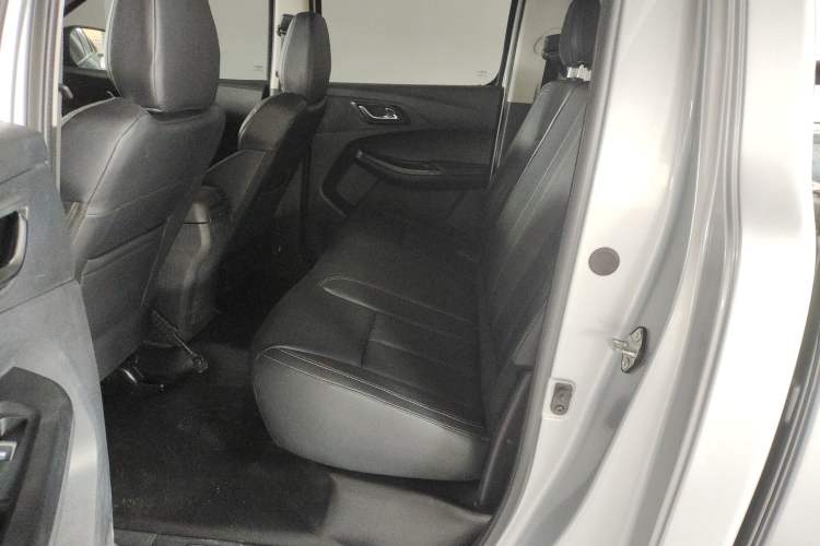 Used JMC Baodian 2022 2.5T Diesel 4x4 Comfort Edition Standard Wheelbase JX4D25A6L Interior 1