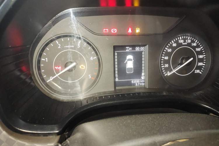 Used JMC Baodian 2022 2.5T Diesel 4x4 Comfort Edition Standard Wheelbase JX4D25A6L Odometer Close Up