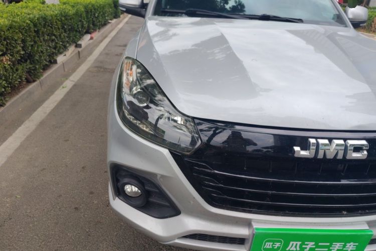Used JMC Baodian 2022 2.5T Diesel Two-Wheel Drive Comfort Edition Long Wheelbase JX4D25A6L Right Front Headlight