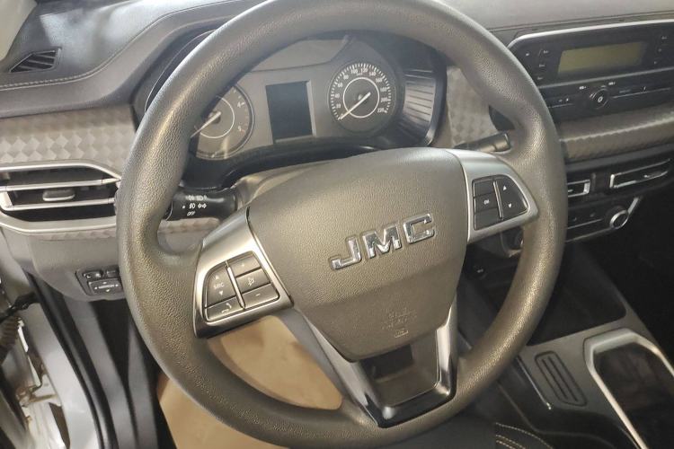 Used JMC Baodian 2022 2.5T Diesel 4x4 Comfort Edition Standard Wheelbase JX4D25A6L Steering Wheel