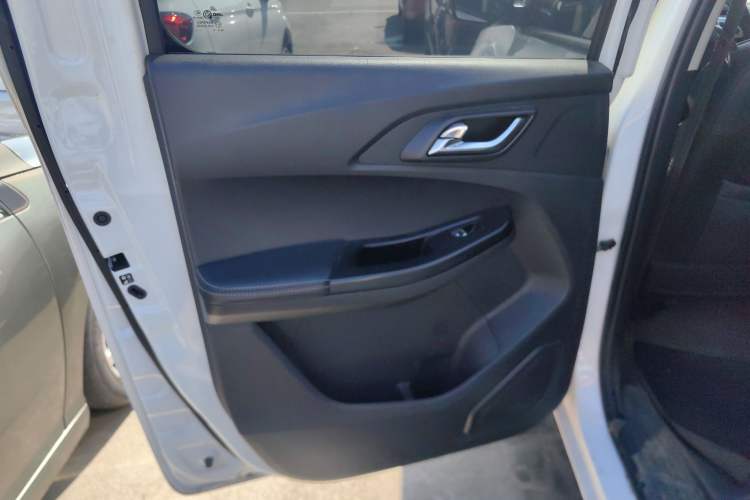 Used JMC Baodian 2022 2.5T Diesel Two-Wheel Drive Comfort Edition Long Wheelbase JX4D25A6L Interior 8