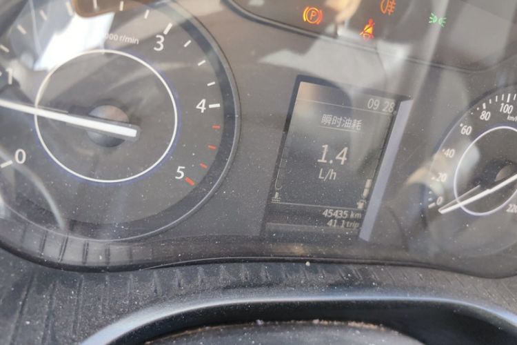 Used JMC Baodian 2022 2.5T Diesel Two-Wheel Drive Comfort Edition Long Wheelbase JX4D25A6L Odometer Close Up