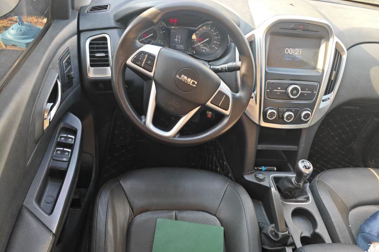 Used JMC Baodian 2022 2.5T Diesel 4x4 Prestige Edition Long Wheelbase JX4D25A6L Steering Wheel