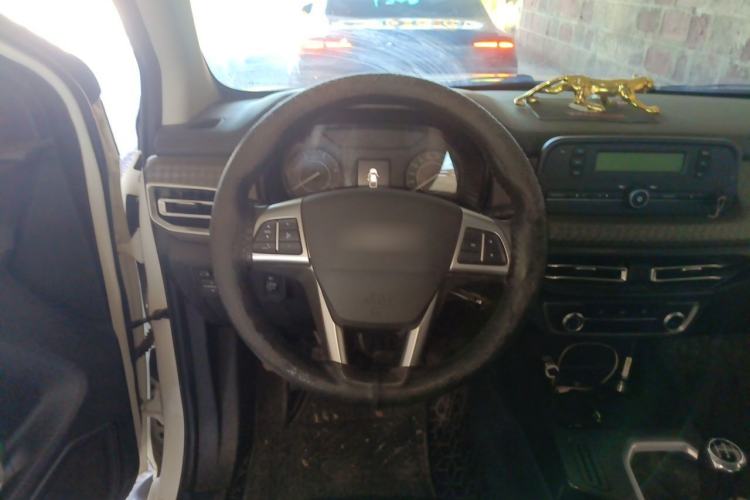 Used JMC Baodian 2022 2.5T Diesel 2WD Comfort Edition with Flat Bed and Extended Wheelbase – JX4D25A6L Steering Wheel
