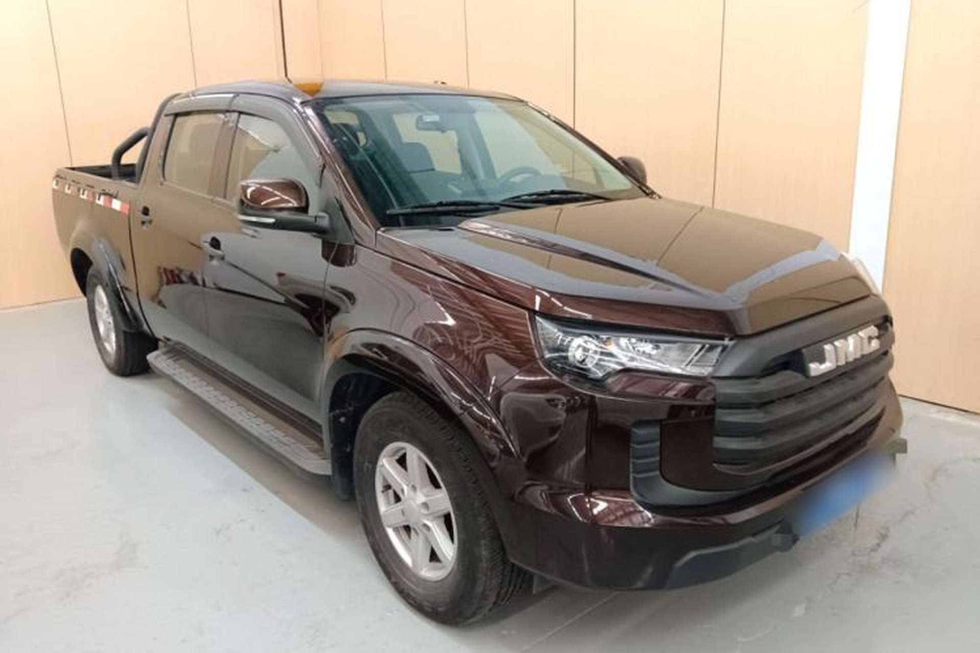 Used JMC Baodian 2023 2.5T Diesel 4x4 Comfort Edition Long Wheelbase JX4D25A6L Front Right 45 Deg
