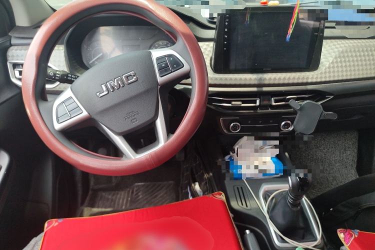 Used JMC Baodian 2023 1.8T Gasoline Two-Wheel Drive Comfort Edition Long Wheelbase JX4G18A6L Center Console