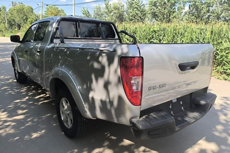Used JMC Baodian 2023 2.5T Diesel Two-Wheel Drive Comfort Edition Flat-Base Cargo Bed Long Wheelbase JX4D25A6L Exterior 2