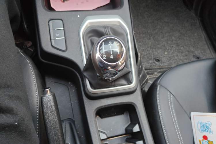 Used JMC Baodian 2023 2.5T Diesel Two-Wheel Drive Comfort Edition Standard Wheelbase JX4D25A6L Gear Lever