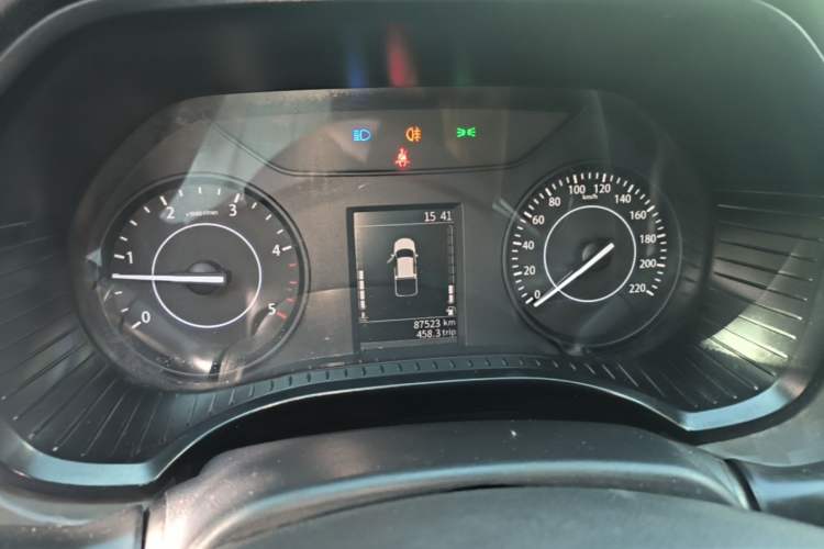Used JMC Baodian 2023 2.5T Diesel Two-Wheel Drive Comfort Edition Flat-Base Cargo Bed Long Wheelbase JX4D25A6L Instrument Cluster