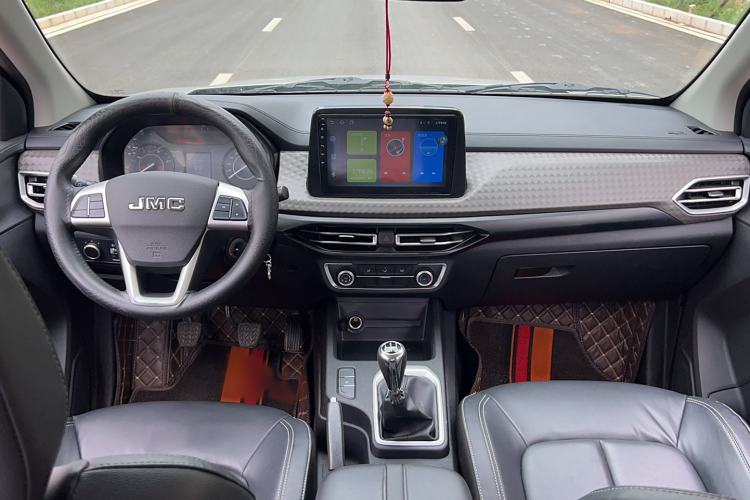 Used JMC Baodian 2023 2.5T Diesel 4x4 Comfort Edition Standard Wheelbase JX4D25A6L Interior 3