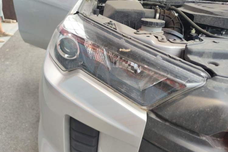 Used JMC Baodian 2023 1.8T Gasoline Two-Wheel Drive Comfort Edition Long Wheelbase JX4G18A6L Right Front Headlight