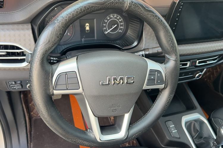 Used JMC Baodian 2023 2.5T Diesel 4x4 Comfort Edition Standard Wheelbase JX4D25A6L Steering Wheel