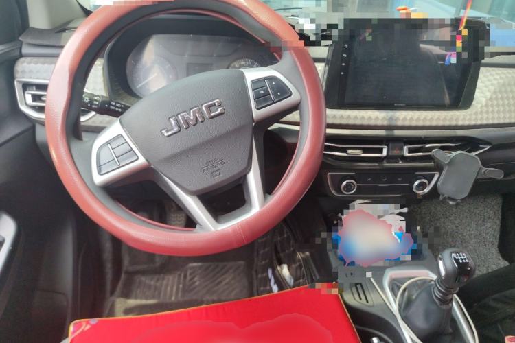 Used JMC Baodian 2023 1.8T Gasoline Two-Wheel Drive Comfort Edition Long Wheelbase JX4G18A6L Steering Wheel