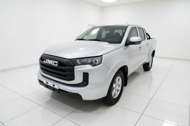 Ojetý JMC Baodian 2023 2.5T Diesel Two-Wheel Drive Comfort Edition Flat-Base Cargo Bed Long Wheelbase JX4D25A6L