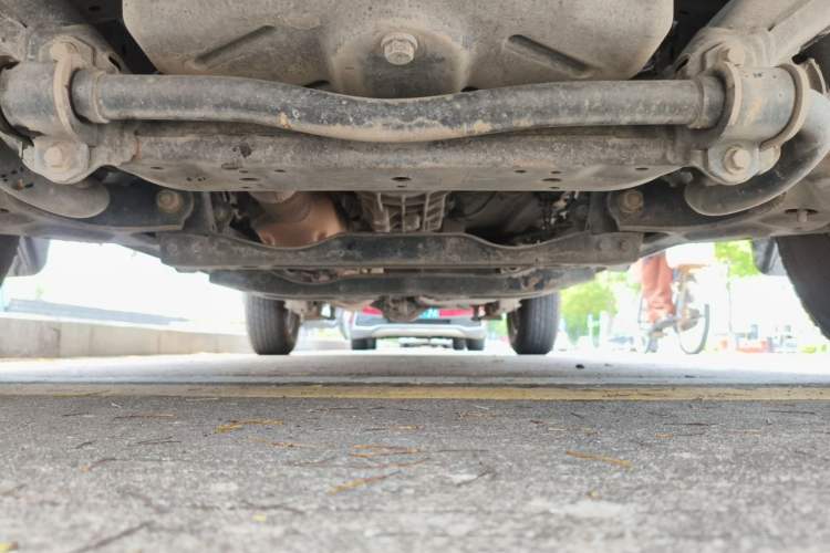 Used JMC Baodian 2023 2.5T Diesel Two-Wheel Drive Comfort Edition Standard Wheelbase JX4D25A6L Chassis Front