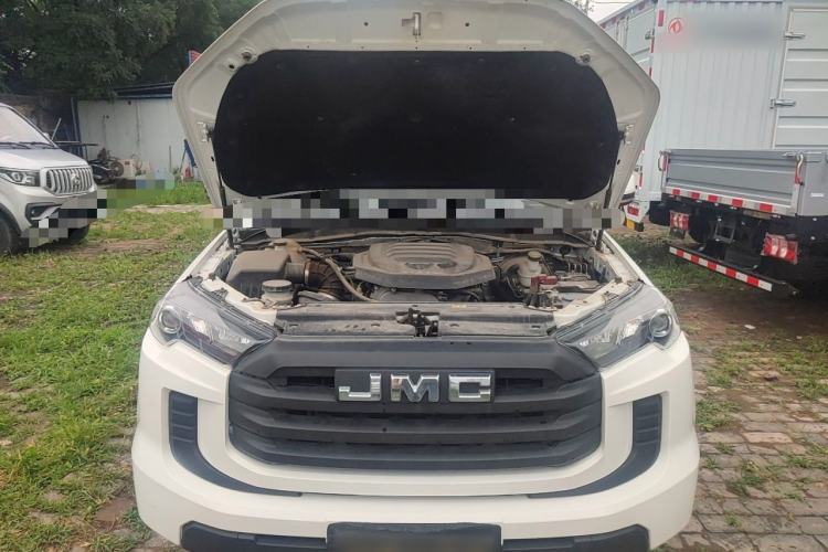 Used JMC Baodian 2023 1.8T Gasoline Two-Wheel Drive Comfort Edition Standard Wheelbase JX4G18A6L Engine Bay