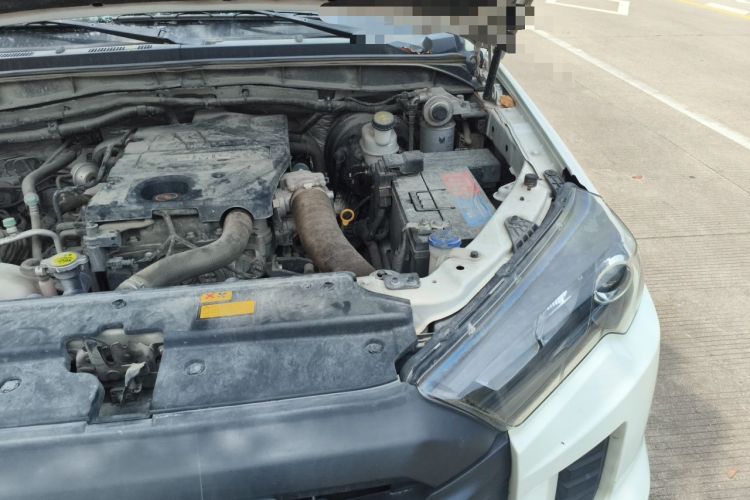 Used JMC Baodian 2023 2.5T Diesel Two-Wheel Drive Comfort Edition Standard Wheelbase JX4D25A6L Engine Bay Left