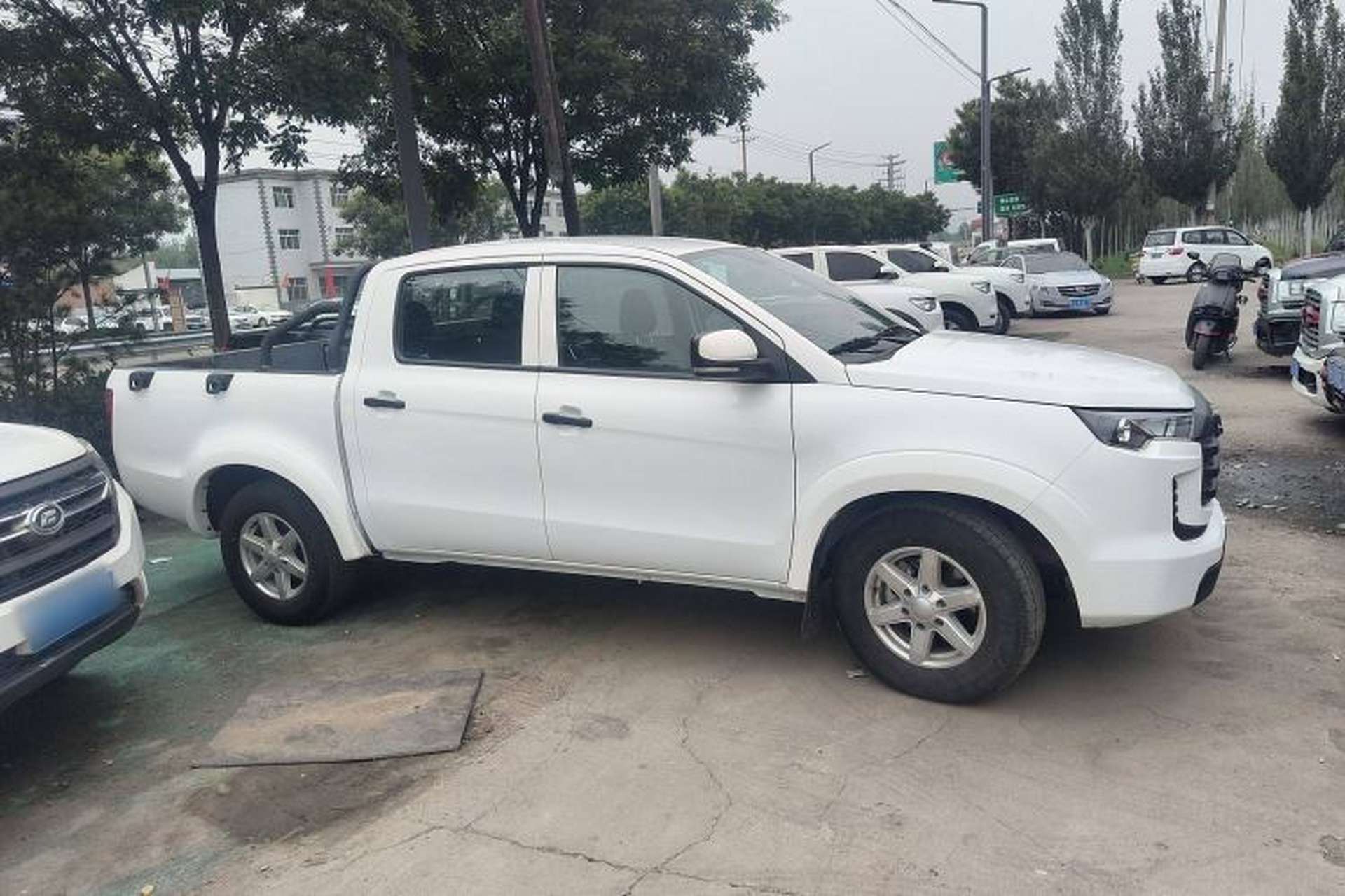 Used JMC Baodian 2023 2.5T Diesel 4x4 Comfort Edition Standard Wheelbase JX4D25A6L Exterior 5