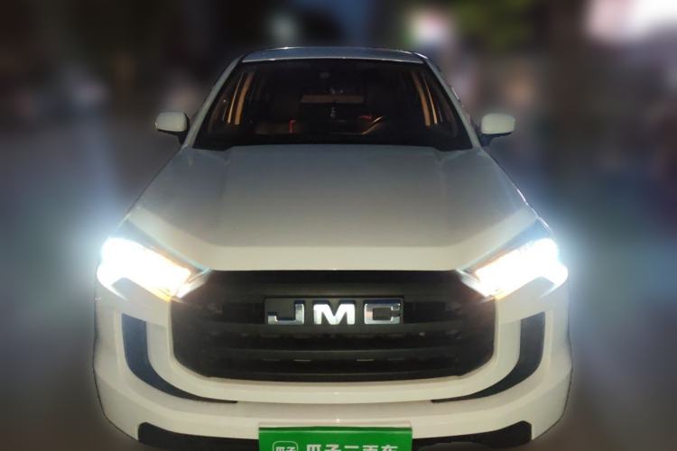 Used JMC Baodian 2023 2.5T Diesel Two-Wheel Drive Comfort Edition Standard Wheelbase JX4D25A6L Front