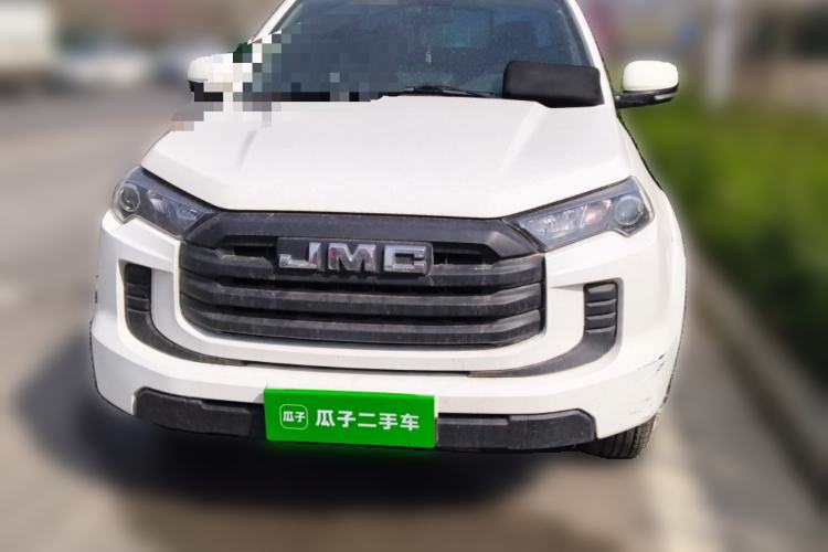 Used JMC Baodian 2023 2.5T Diesel Two-Wheel Drive Comfort Edition Flat-Base Cargo Bed Long Wheelbase JX4D25A6L Front