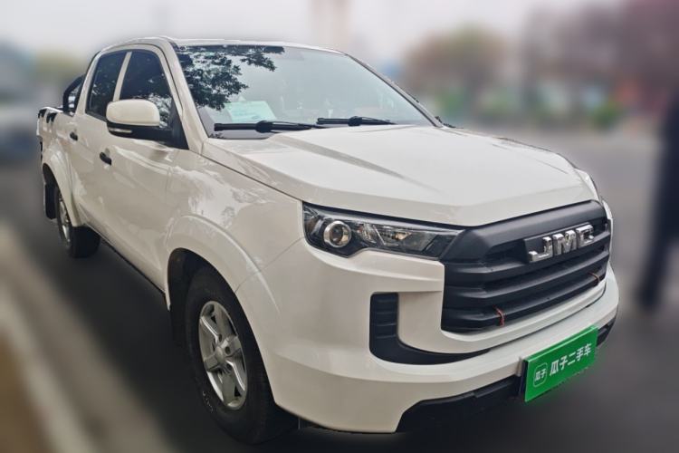 Used JMC Baodian 2023 2.5T Diesel Two-Wheel Drive Comfort Edition Standard Wheelbase JX4D25A6L Front Right 45 Deg