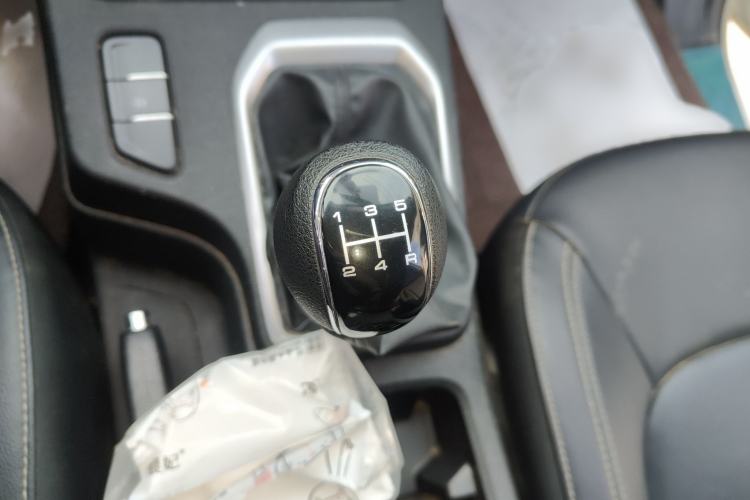 Used JMC Baodian 2023 2.5T Diesel Two-Wheel Drive Comfort Edition Long Wheelbase JX4D25A6L Gear Lever