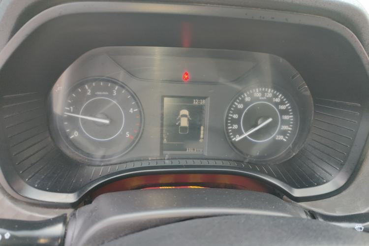 Used JMC Baodian 2023 2.5T Diesel Two-Wheel Drive Comfort Edition Long Wheelbase JX4D25A6L Instrument Cluster
